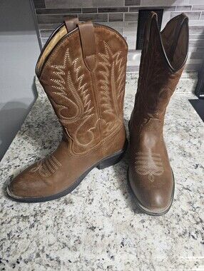 Men's Classic Brown Cowboy Boots - Western Leather Pull-On